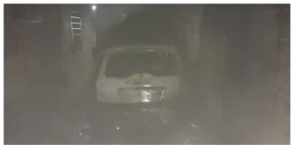 Dos vehículos se quemaron en el garage de una vivienda en Punto Fijo