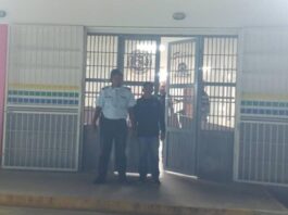 Motorizado realizó una mala maniobra que lo llevó al hospital