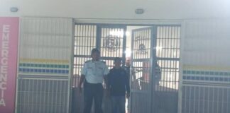 Motorizado realizó una mala maniobra que lo llevó al hospital