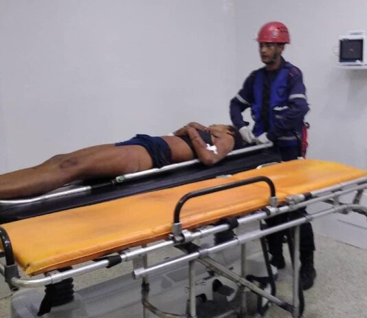 Mujer sufre dos puñaladas en el barrio Bolívar