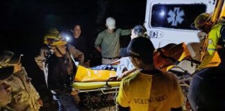 Rescatan a mujer lesionada en el Cerro Santa Ana