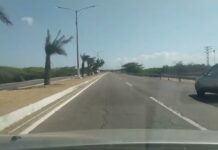 Se le estalló un caucho a la moto y deslizaron en la Intercomunal Alí Primera