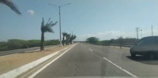 Se le estalló un caucho a la moto y deslizaron en la Intercomunal Alí Primera