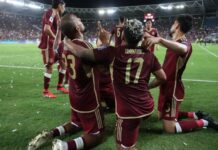 La Vinotinto logra importante victoria ante Perú y escala al puesto de repechaje
