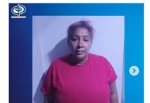 Agredió a su madre y la sacó de la casa