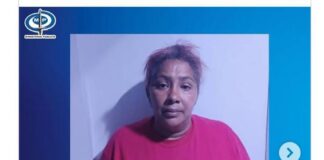 Agredió a su madre y la sacó de la casa