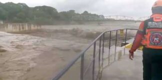 Desbordamiento de ríos y colapso de la vía Barinas-Mérida