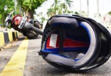 Coro | Se deslizó en su motocicleta