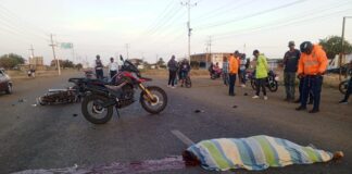 Colisión entre moto y vehículo dejó un fallecido en la Falcón – Zulia