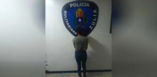 Presa por amarrar a su hijo con una cadena