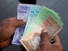 Maduro anuncia aumento de salario mínimo integral