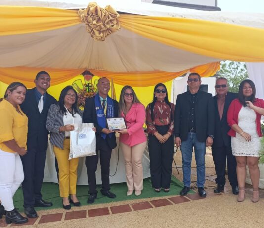 Los Taques rinde honor a la Cruz de Mayo y al pueblo trabajador