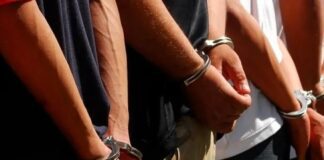 Detenidos tres policías que transportaban 170 panelas de cocaína