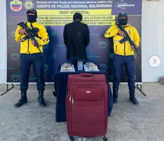 Detienen a hombre con cuatro panelas de droga en Las Margaritas