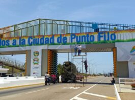 Gobierno municipal embellece pórtico de Punto Fijo
