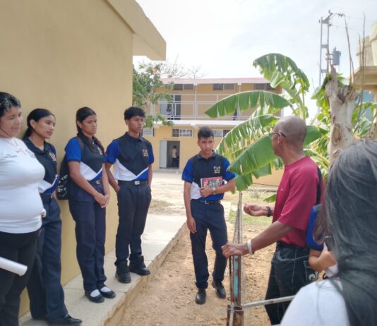 Intercambio Educativo en la UEN Alí Primera: ingeniería y agricultura sostenible