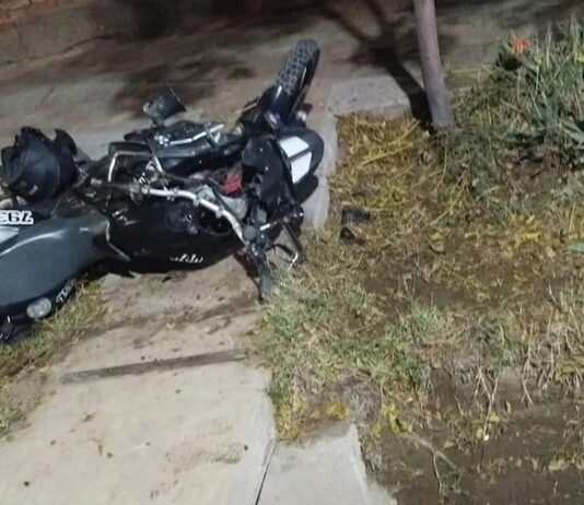 Motorizado sufre politraumatismos al caer de la moto en Sabaneta