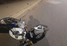 Jovenes sufrieron quemaduras por fricción al caer de moto