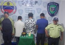 Tres detenidos por droga en La Peñita