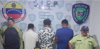 Tres detenidos por droga en La Peñita