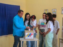 Víctor Clark repite como Gobernador del estado Falcón