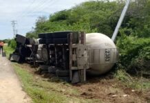 Vuelco de gandola en la Morón- Coro dejó un lesionado