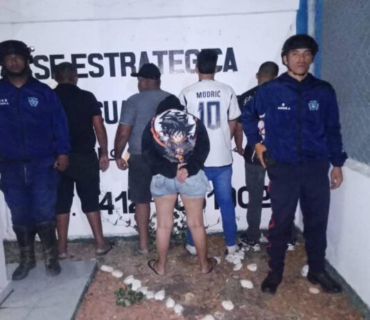 Cinco detenidos por riña colectiva en Creolandia