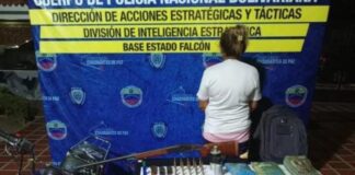 Detienen a mujer con dos panelas de droga en La Vela
