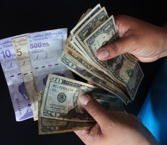 Así amaneció el precio del dólar y euro BCV Así se cotizan el dólar y euro BCV hoy / Así amaneció el precio del dólar y euro BCV