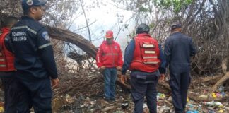Comandante de la Zoedan inspecciona área afectada por incendio de vegetación en el Puerto de Zazárida