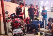 Motorizado bajo los efectos del alcohol impactó con un poste en Punto Fijo