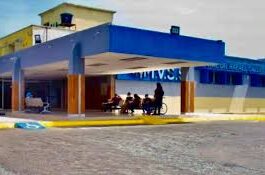 Motorizados deslizaron sobre un charco de aceite