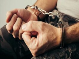 Recapturan a dos presos de cinco fugados