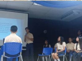 Estudiantes demuestran el amor a su colegio en trabajo comunitario