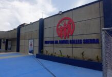 Vuelco de vehículo dejó al conductor lesionado en la Comunidad Cardón