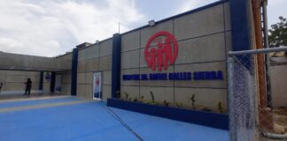 Vuelco de vehículo dejó al conductor lesionado en la Comunidad Cardón