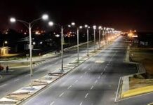 Iban a exceso de velocidad y deslizaron en la entrada de Judibana