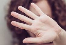 Agredida adulta mayor por reclamar su lavadora