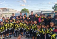 Club Deportivo de Fútbol Sala «San Nicolás» recibe dotación de uniformes y materiales deportivos