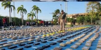 Incautan embarcación con droga y detienen a ocho personas en Costas de Falcón