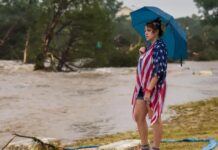 Inundaciones en Texas dejan al menos 24 muertos y hasta 25 niñas desaparecidas