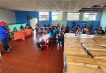 Candidato Jorge Luís Díaz González entrega dotación al Liceo Nacional Héctor M. Peña de Pueblo Nuevo