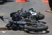 Joven muere tras perder el control de su moto