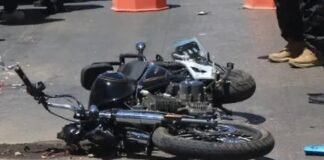 Joven muere tras perder el control de su moto