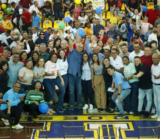 Alcalde Luis Piña se reúne con trabajadores de la Alcaldía de Carirubana