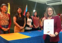 María Arcaya recibió acreditación como alcaldesa de Los Taques