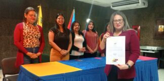 María Arcaya recibió acreditación como alcaldesa de Los Taques