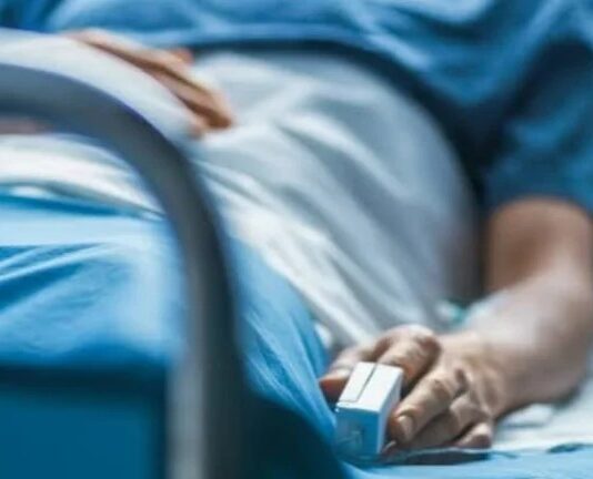 Venezolano pierde ambas piernas tras ser arrollado