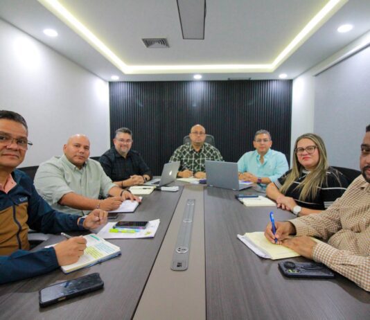 Autoridades impulsan la economía de Paraguaná enfocados en las 7T