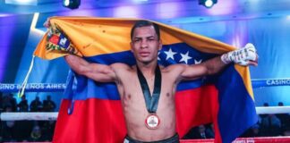 Venezolano Carlos Cañizales obtiene título mundial de boxeo supermosca